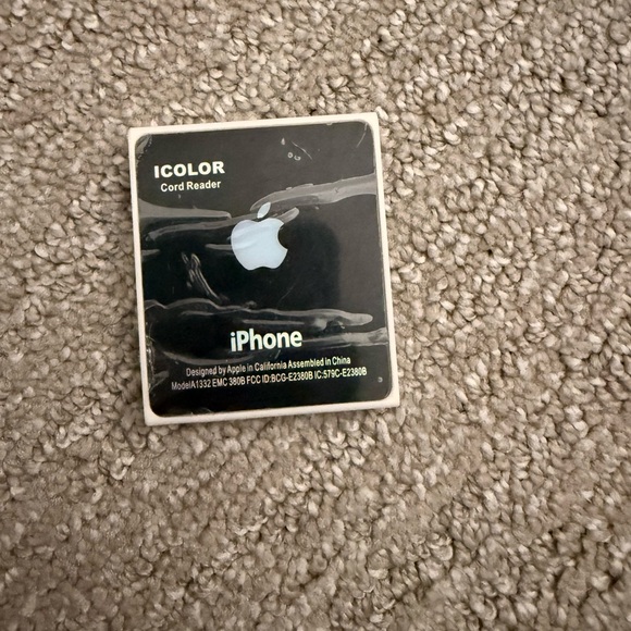 Card Reader for iPhone - Picture 2 of 3